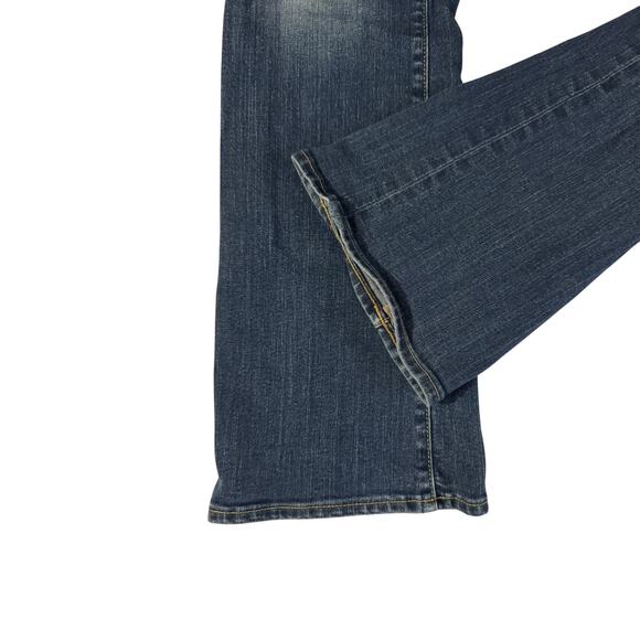 Curvy Flare Magic: Gap 1969 Blue Jeans for Effortless Vintage Vibes - Picture 5 of 7